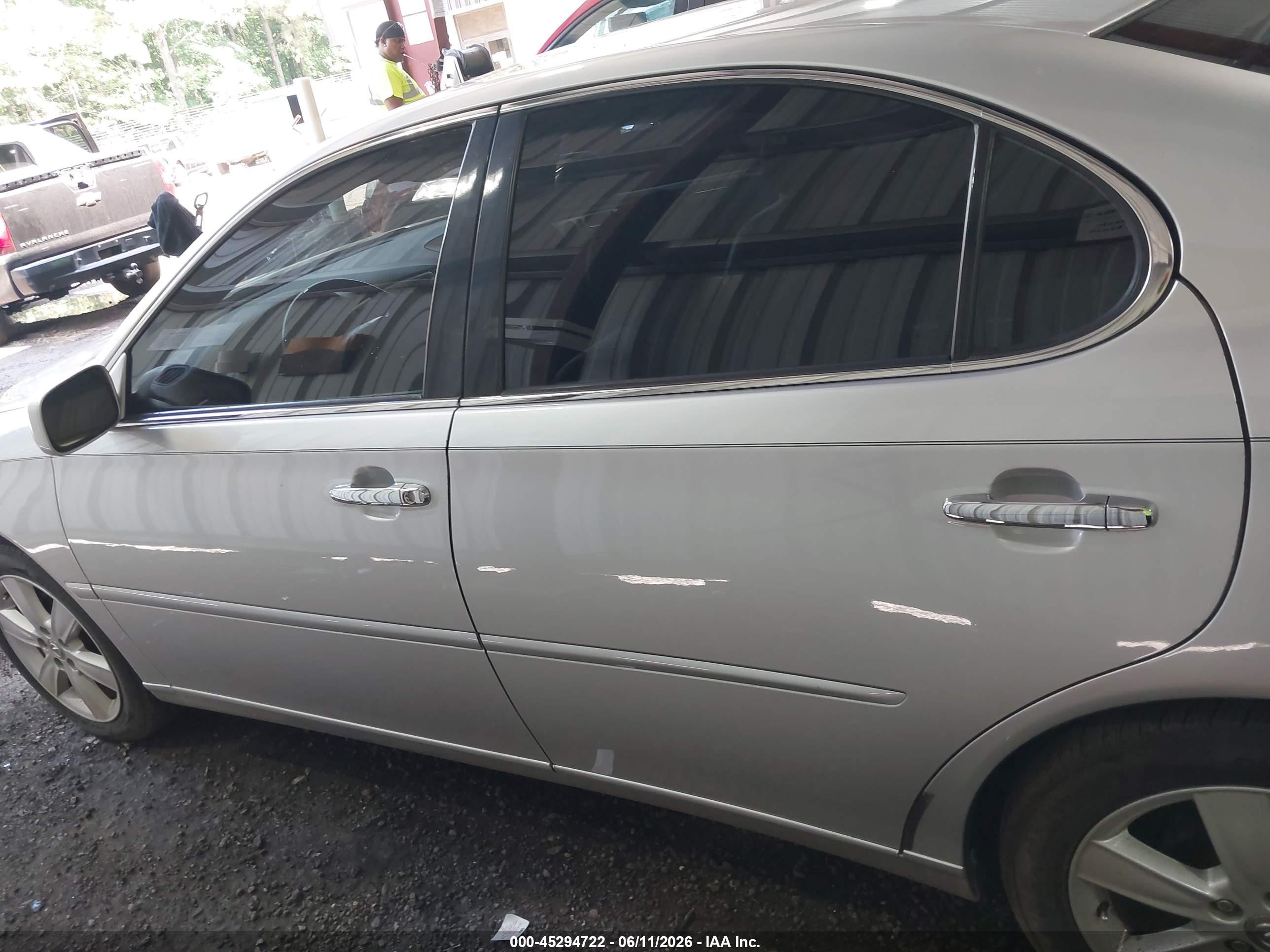 2005 Lexus Es 330   Silver vin: JTHBA30G855104409