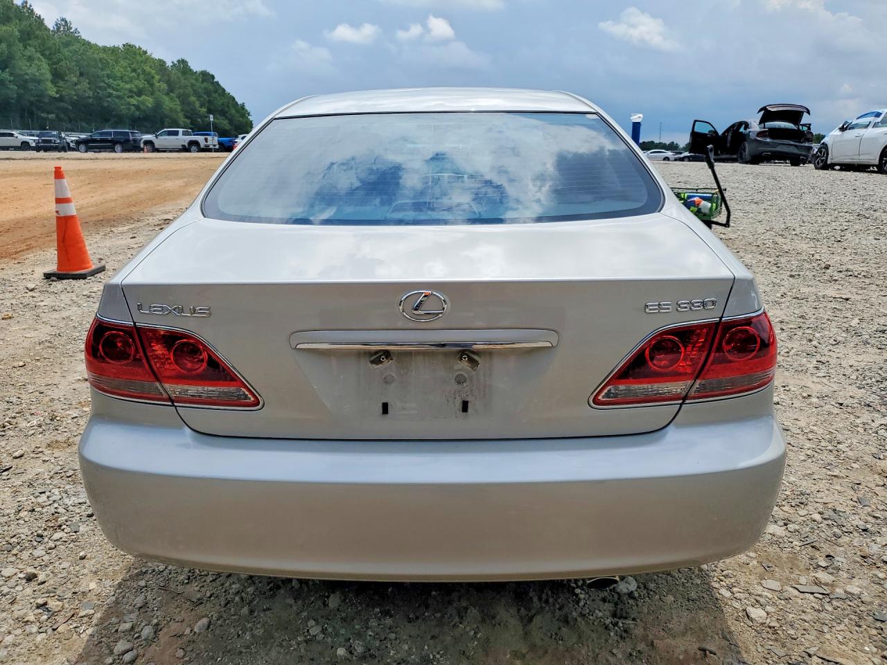 2005 Lexus Es 330 Silver vin: JTHBA30G855108928