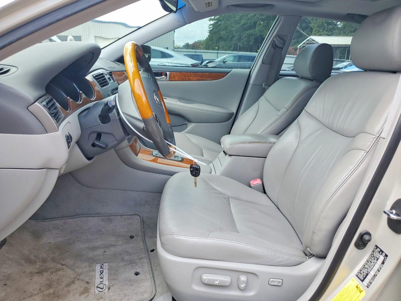 2005 Lexus Es 330 Silver vin: JTHBA30G855108928