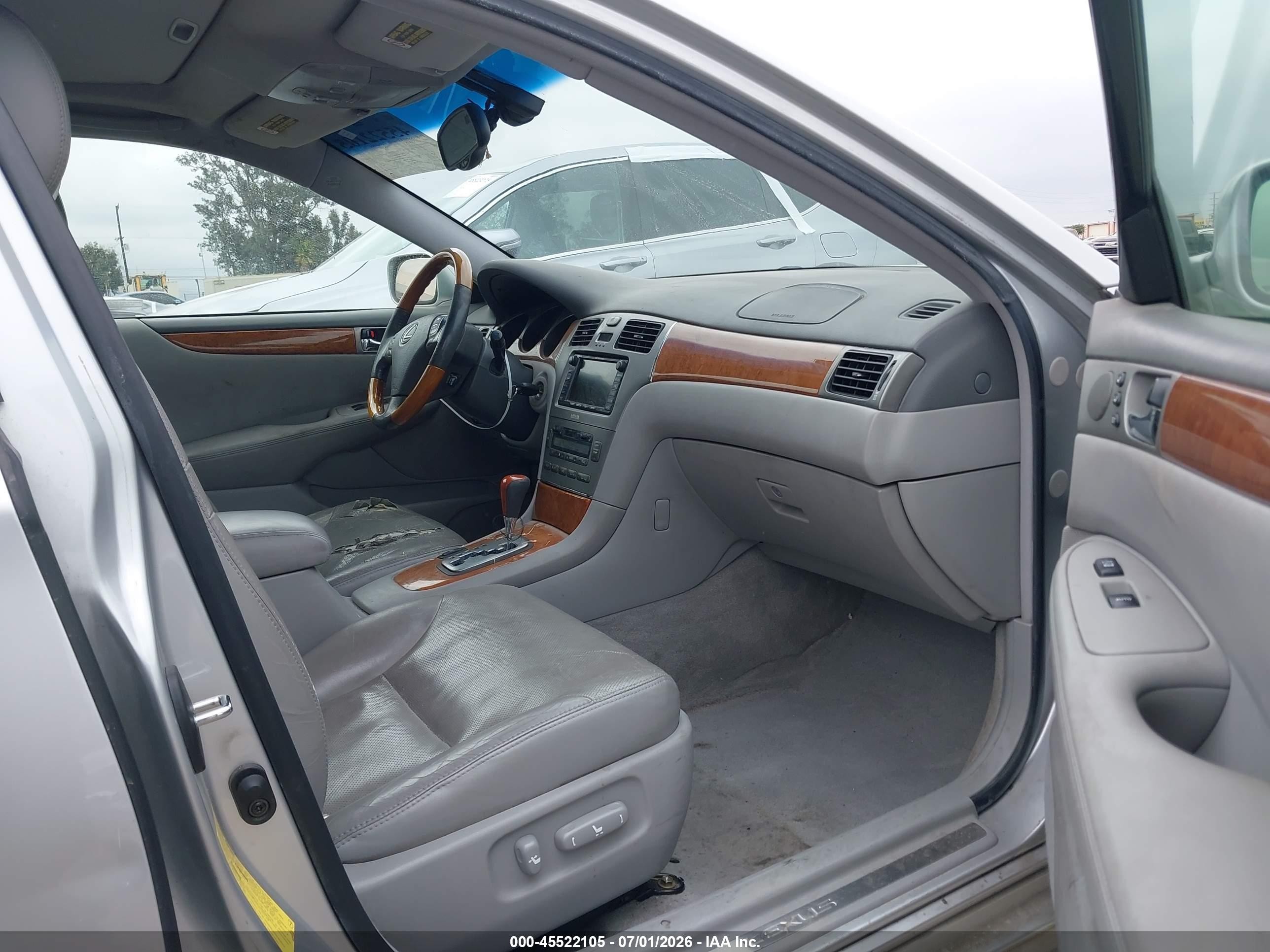 2005 Lexus Es 330   Silver vin: JTHBA30G855112073