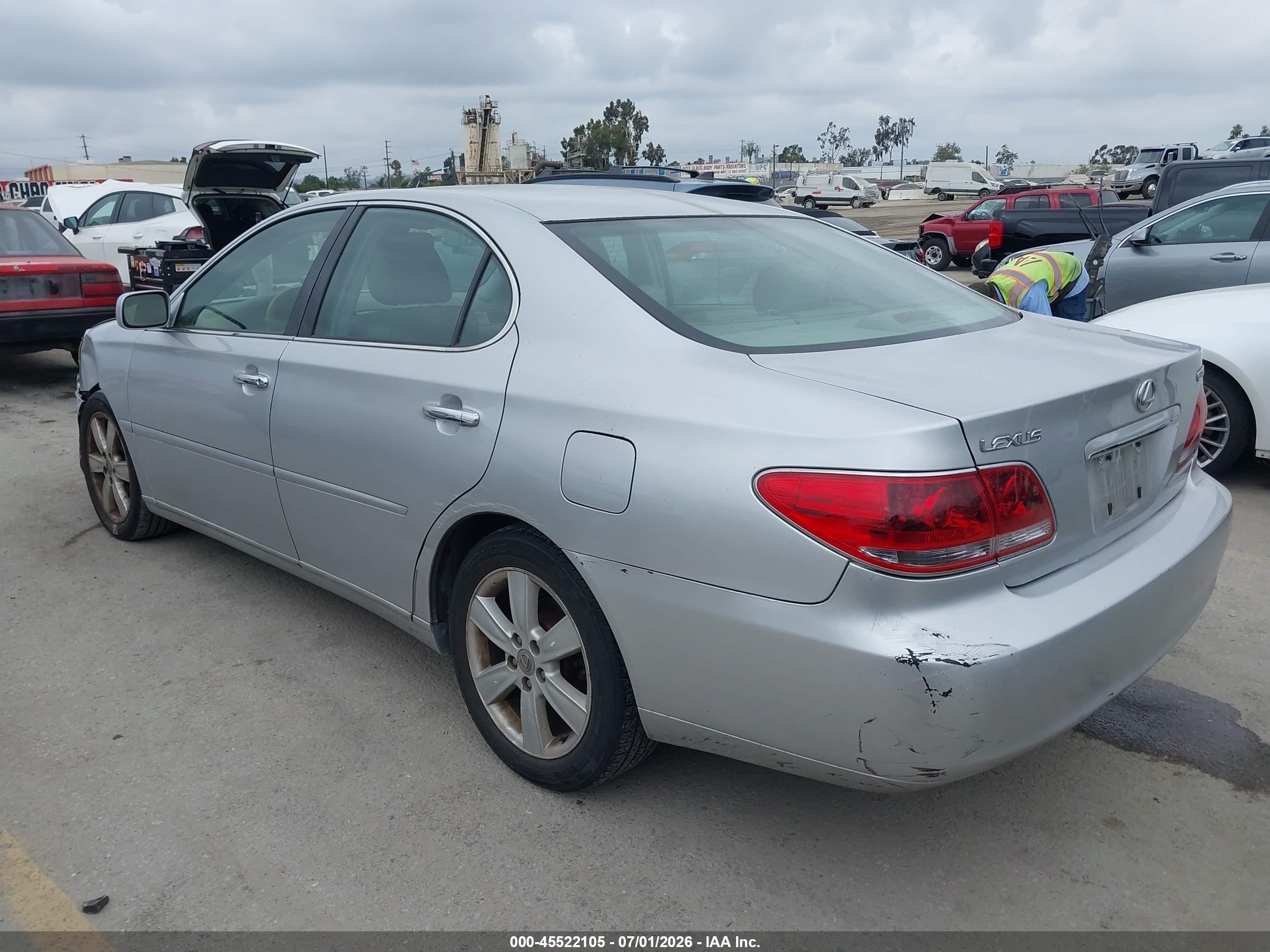 2005 Lexus Es 330   Silver vin: JTHBA30G855112073
