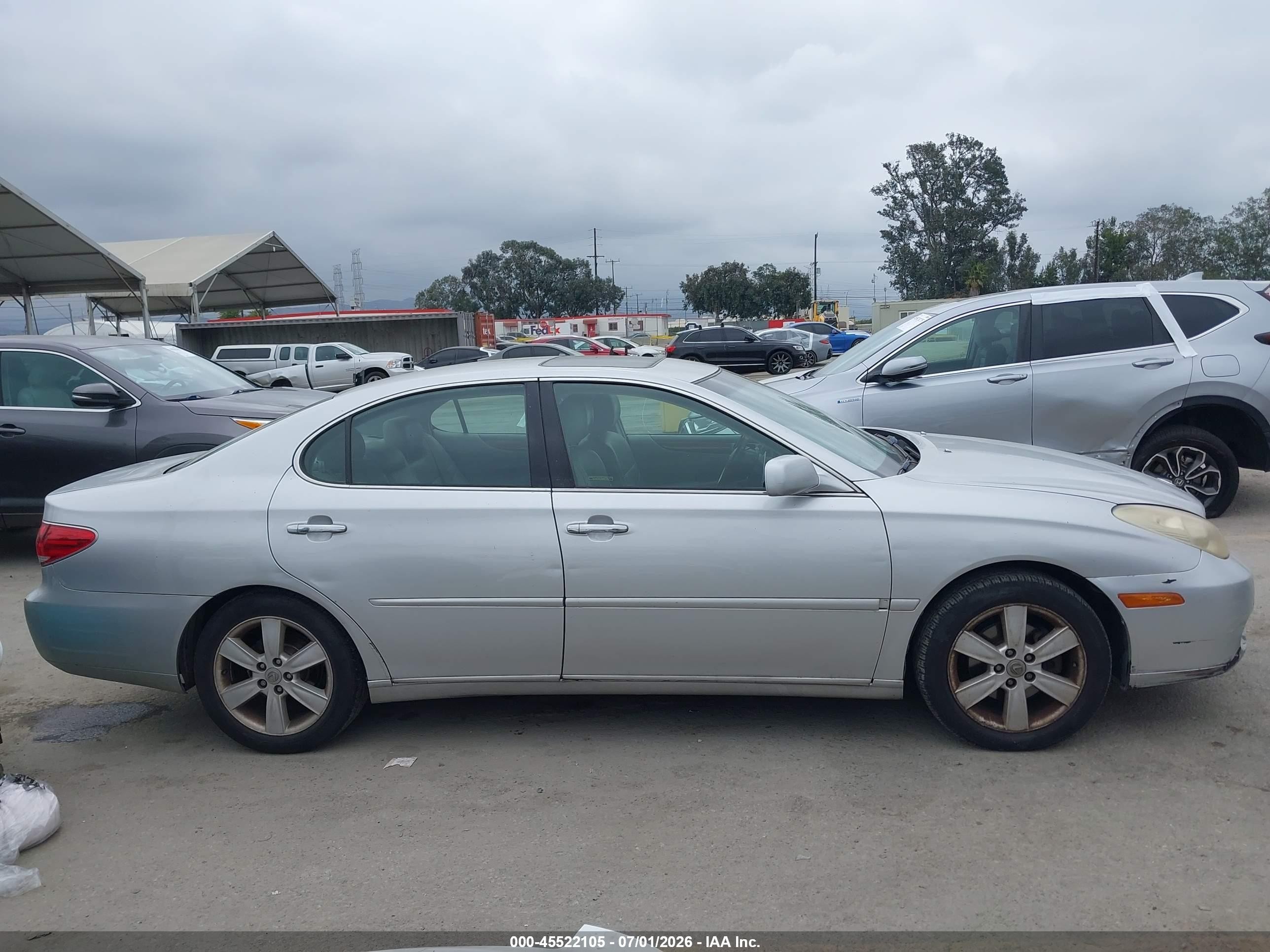 2005 Lexus Es 330   Silver vin: JTHBA30G855112073