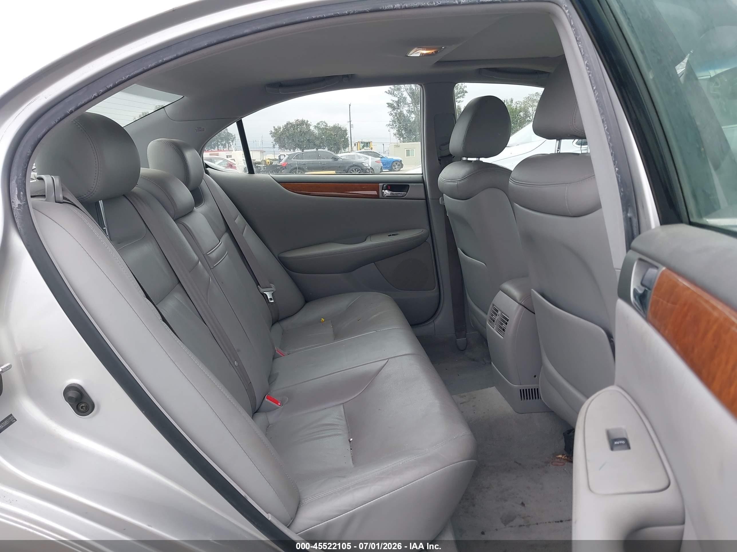 2005 Lexus Es 330   Silver vin: JTHBA30G855112073