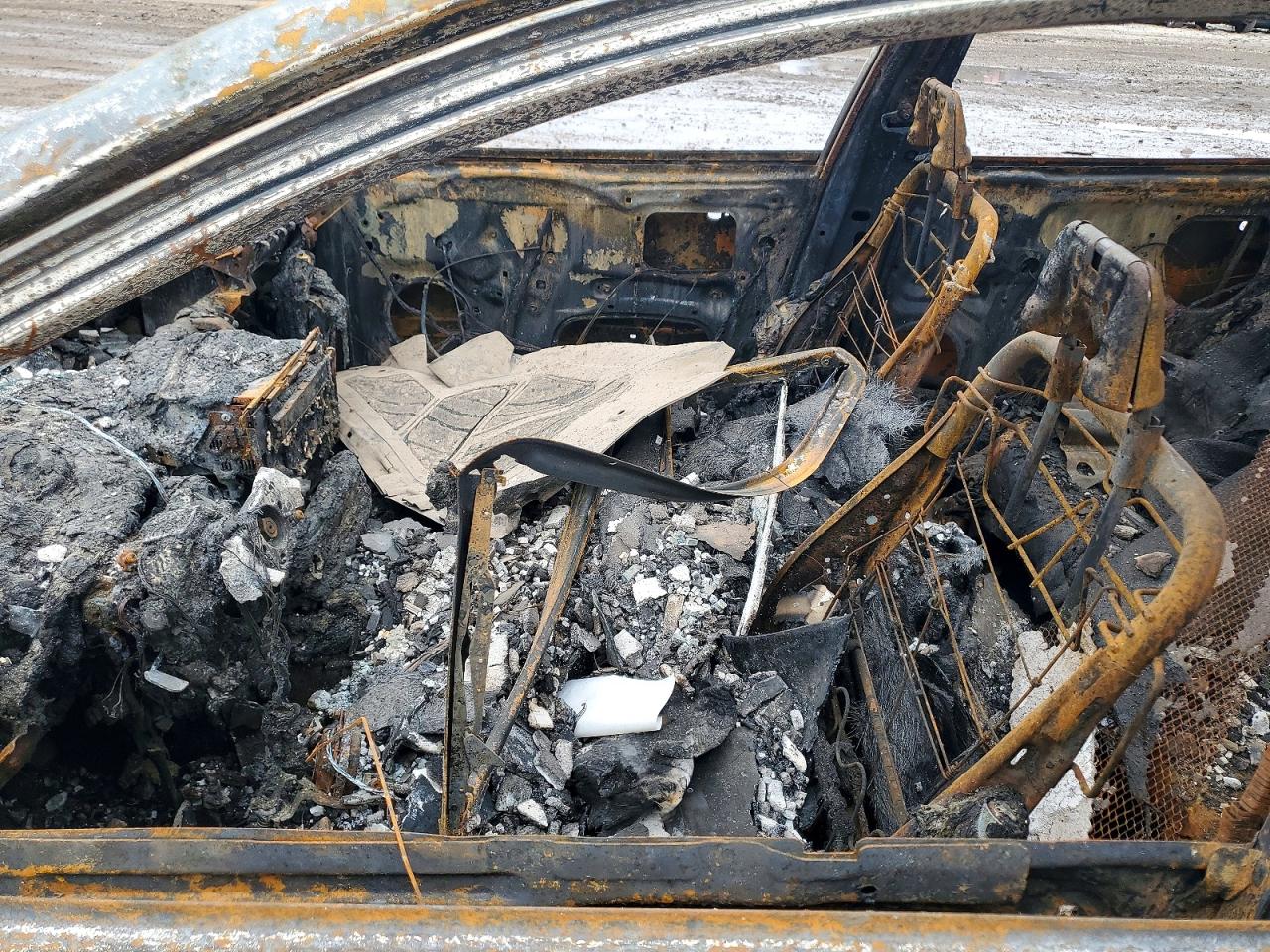 2005 Lexus Es 330 Base Burn vin: JTHBA30G855112185