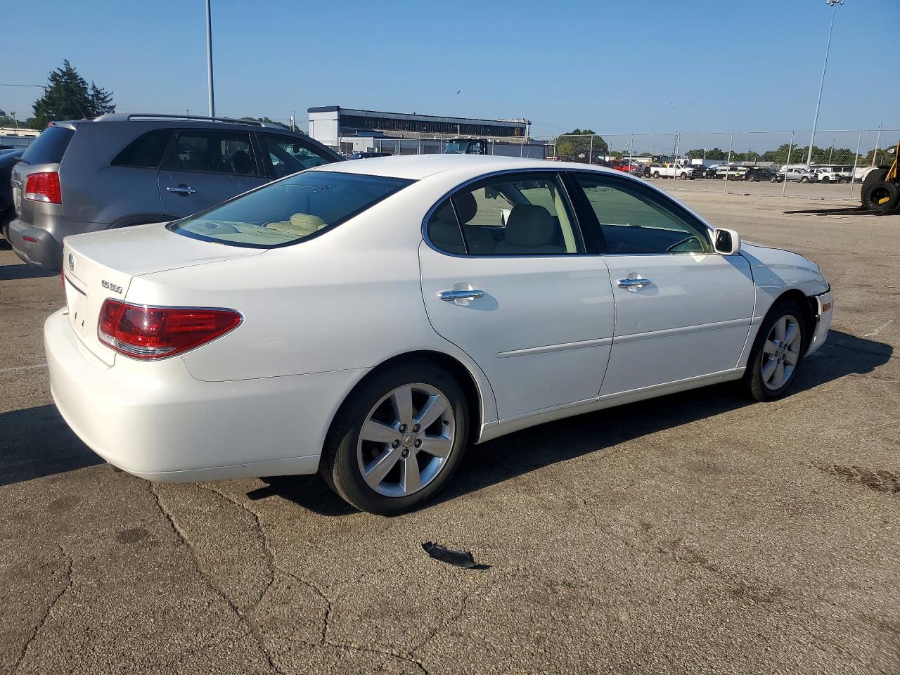 2005 Lexus Es 330 Белый vin: JTHBA30G855119248