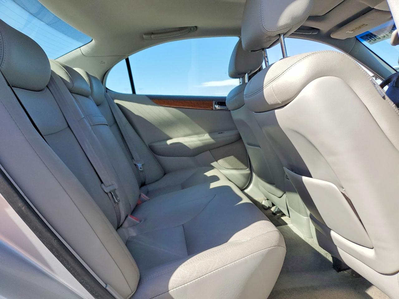 2006 Lexus Es 330 Silver vin: JTHBA30G865171139
