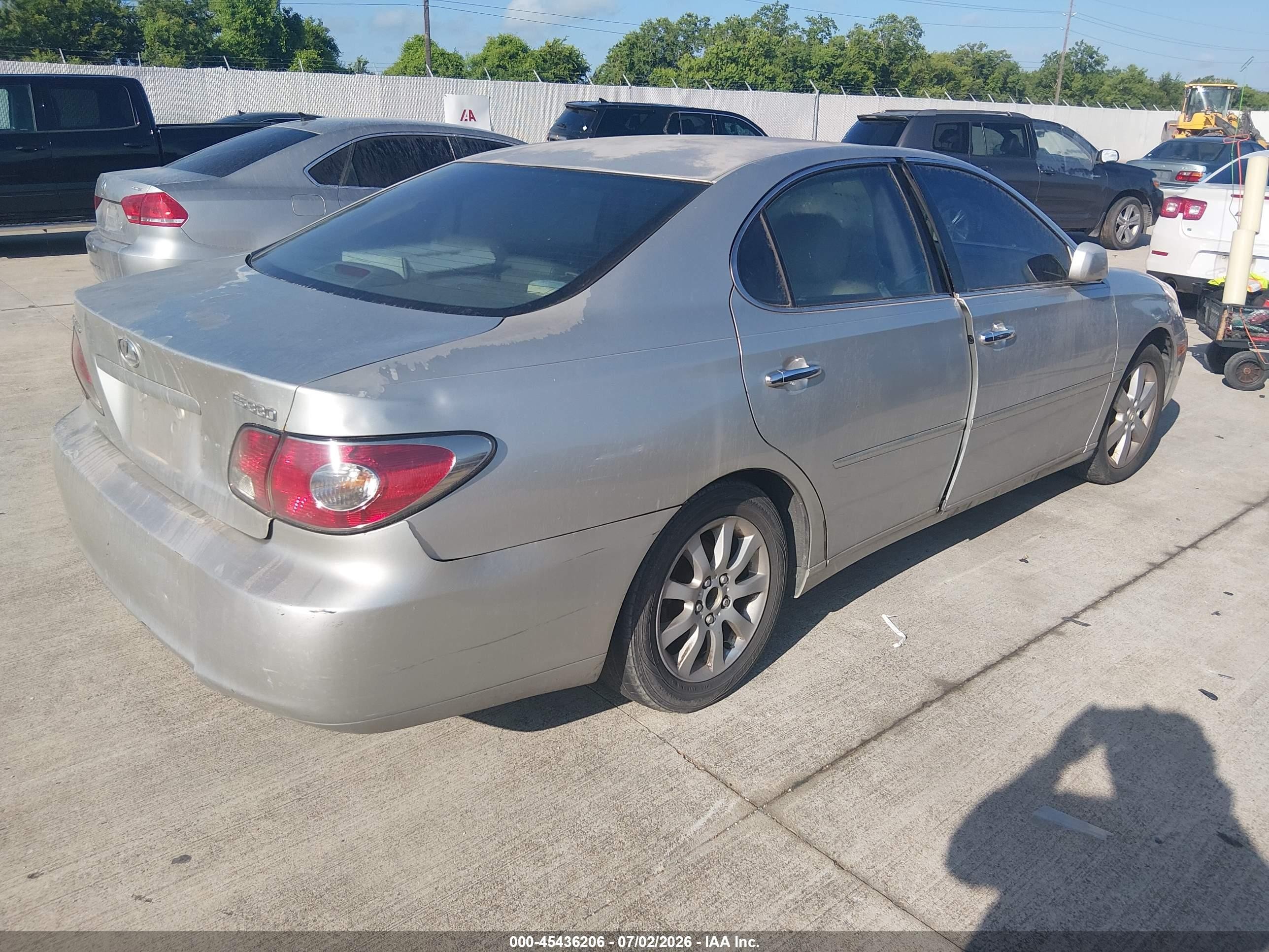 2004 Lexus Es 330   Silver vin: JTHBA30G940001415