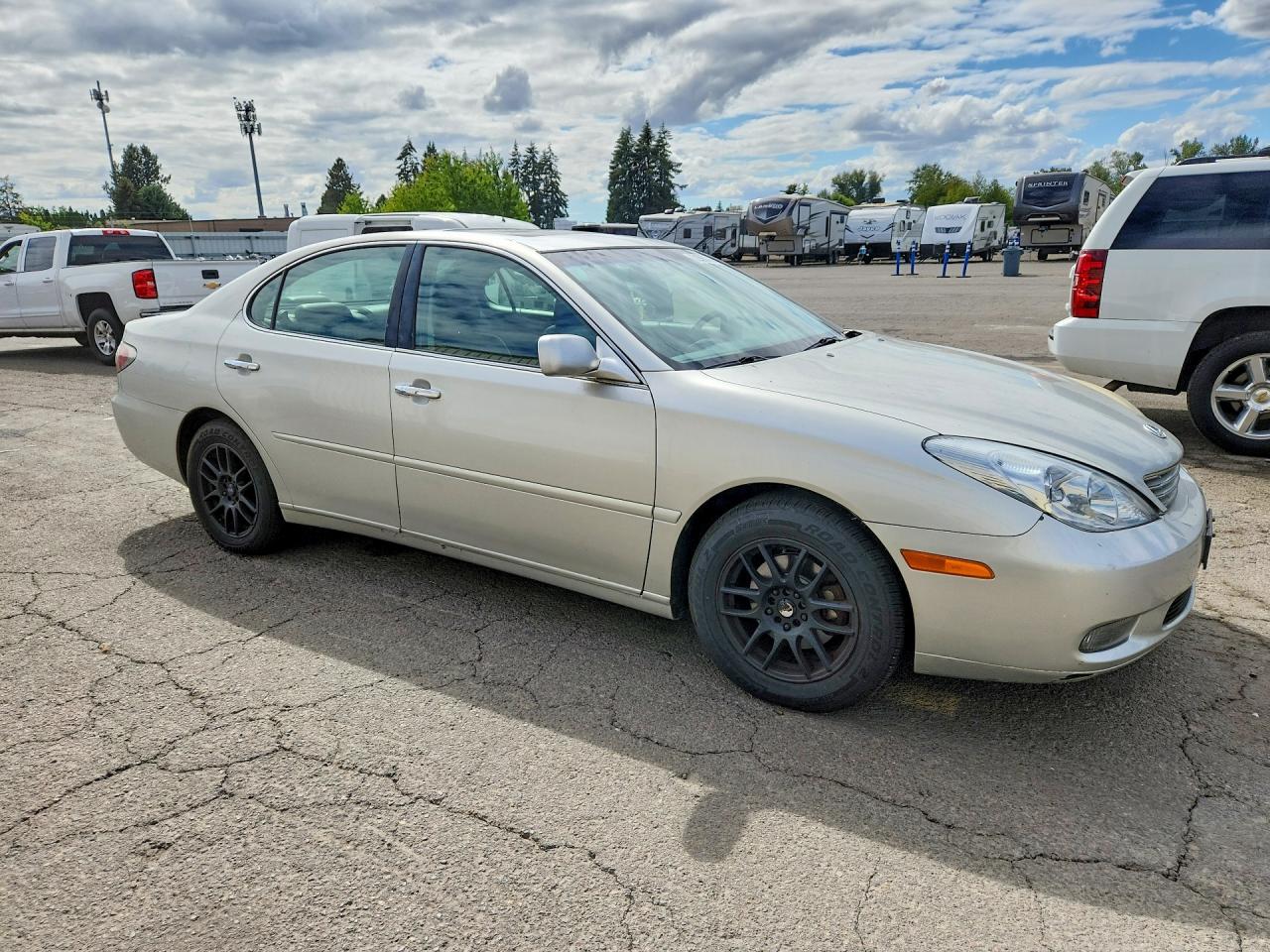 2004 Lexus Es 330 Beige vin: JTHBA30G940009661