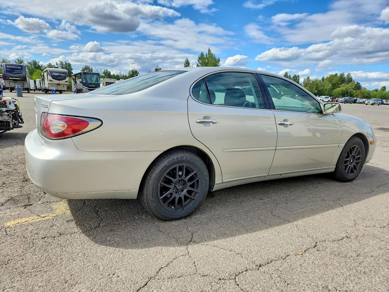2004 Lexus Es 330 Beige vin: JTHBA30G940009661