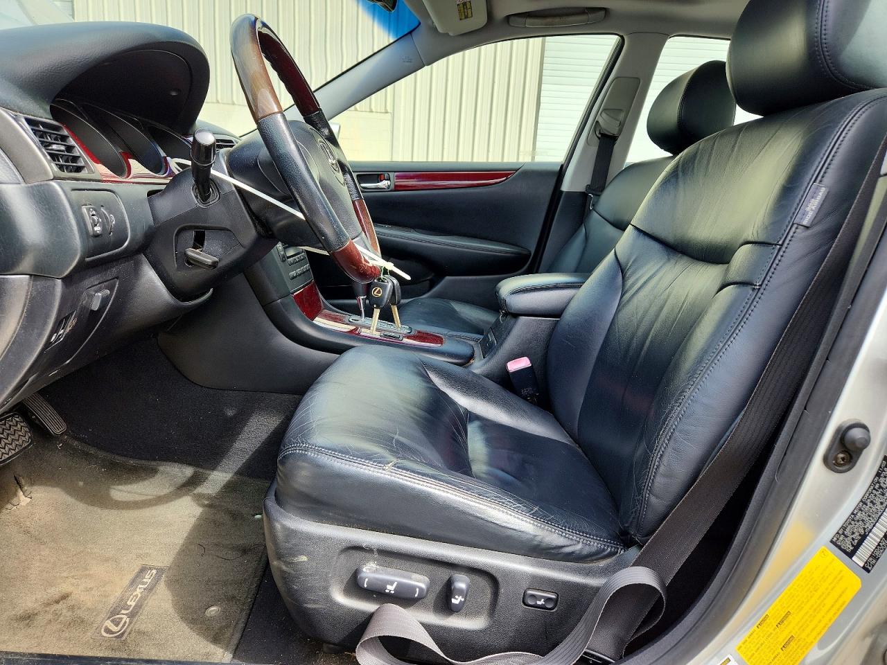2004 Lexus Es 330 Beige vin: JTHBA30G940009661