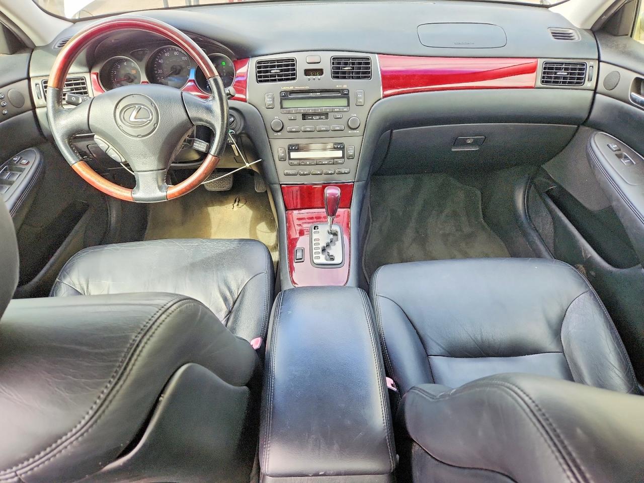 2004 Lexus Es 330 Beige vin: JTHBA30G940009661