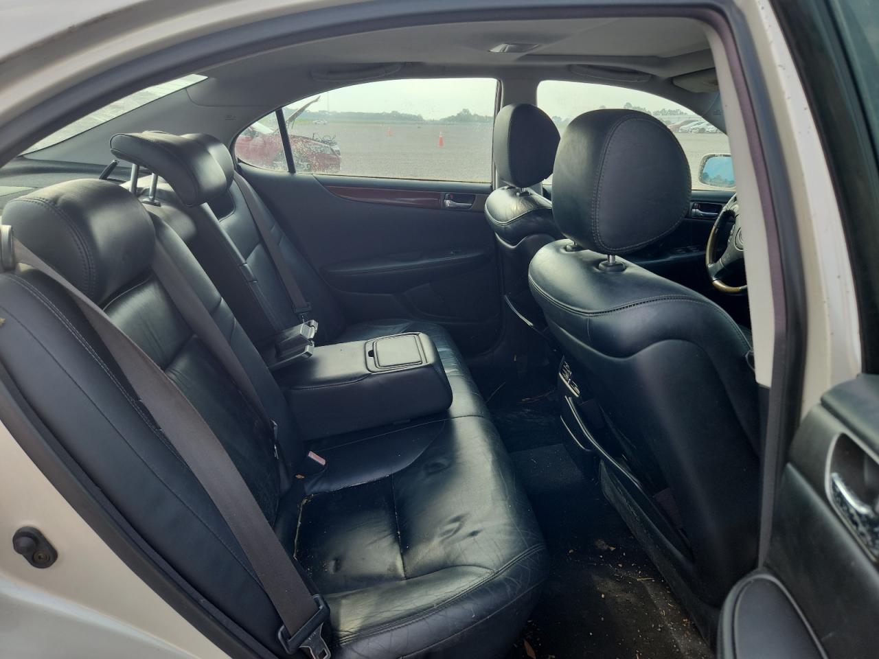 2004 Lexus Es 330 Silver vin: JTHBA30G940015041