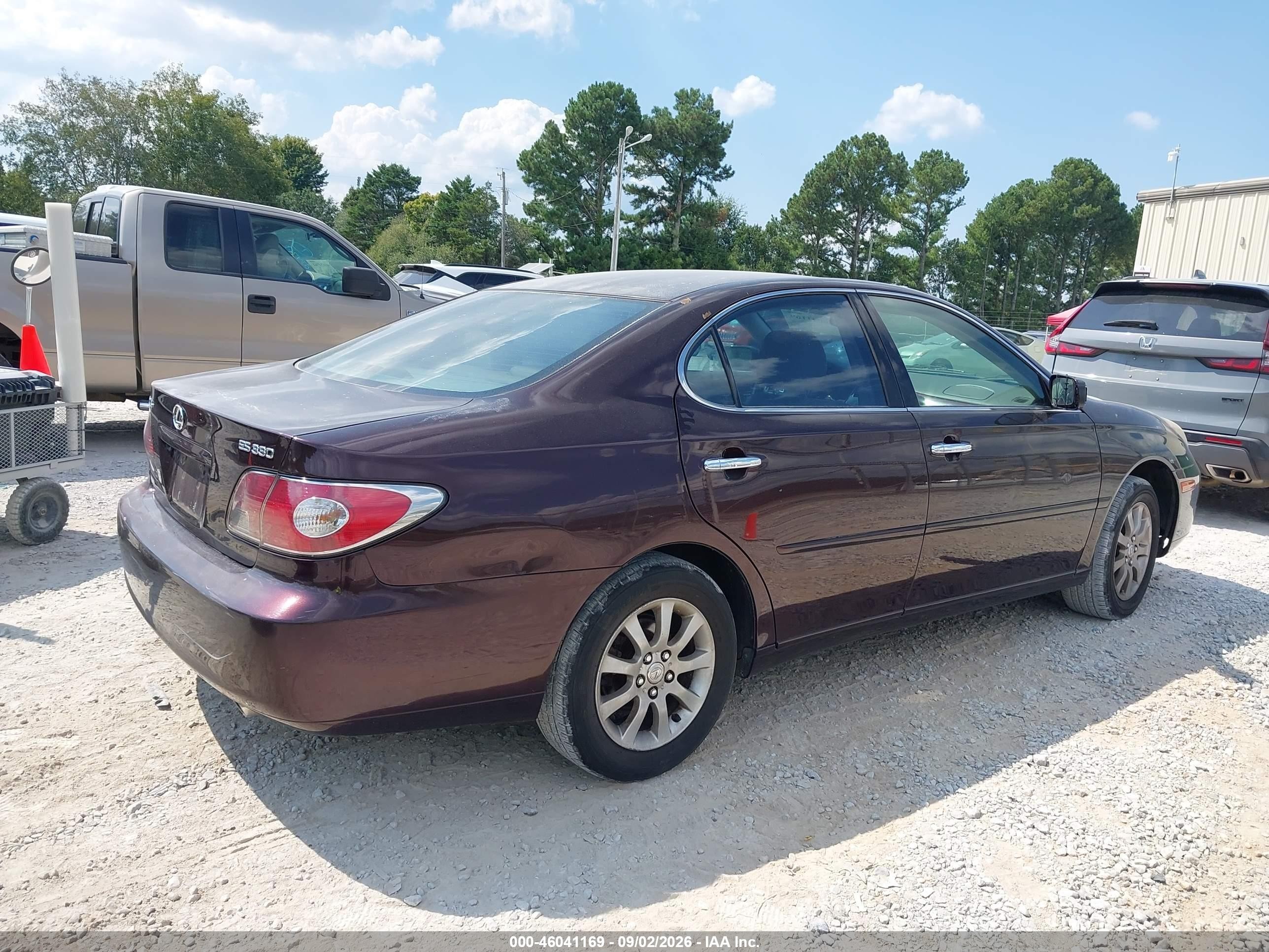 2004 Lexus Es 330   Maroon vin: JTHBA30G945009355
