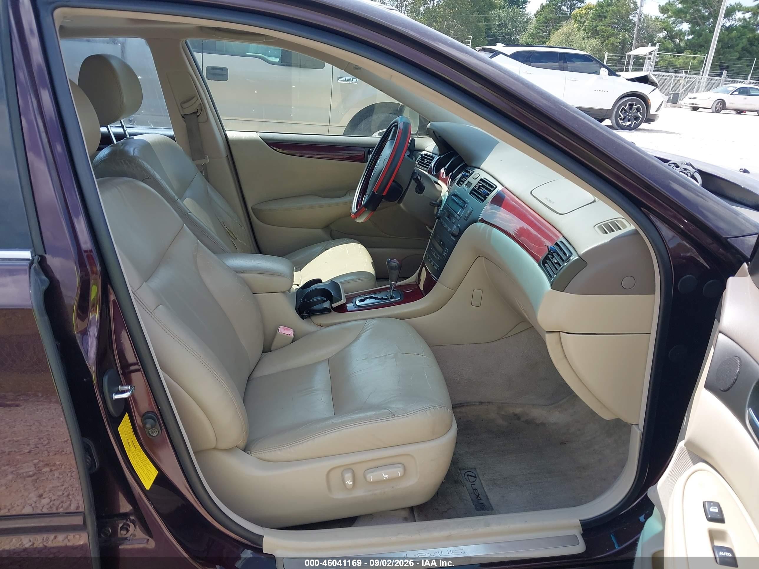 2004 Lexus Es 330   Maroon vin: JTHBA30G945009355