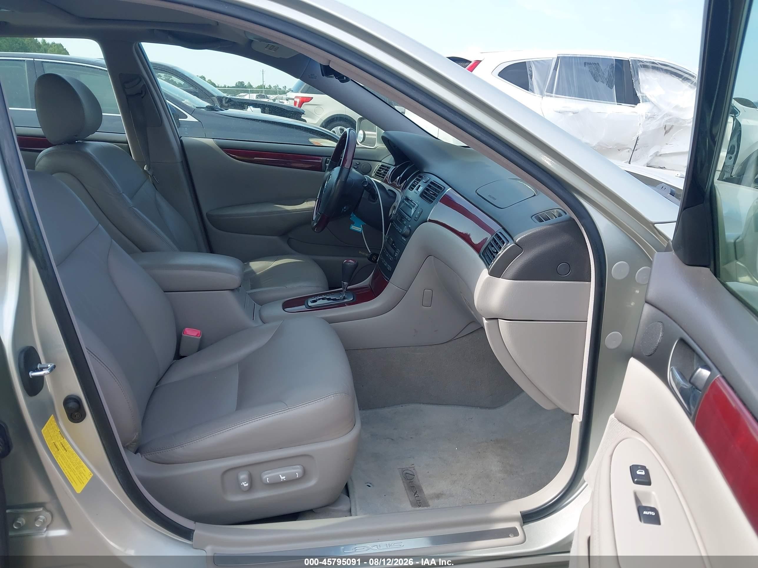 2004 Lexus Es 330   Silver vin: JTHBA30G945027760