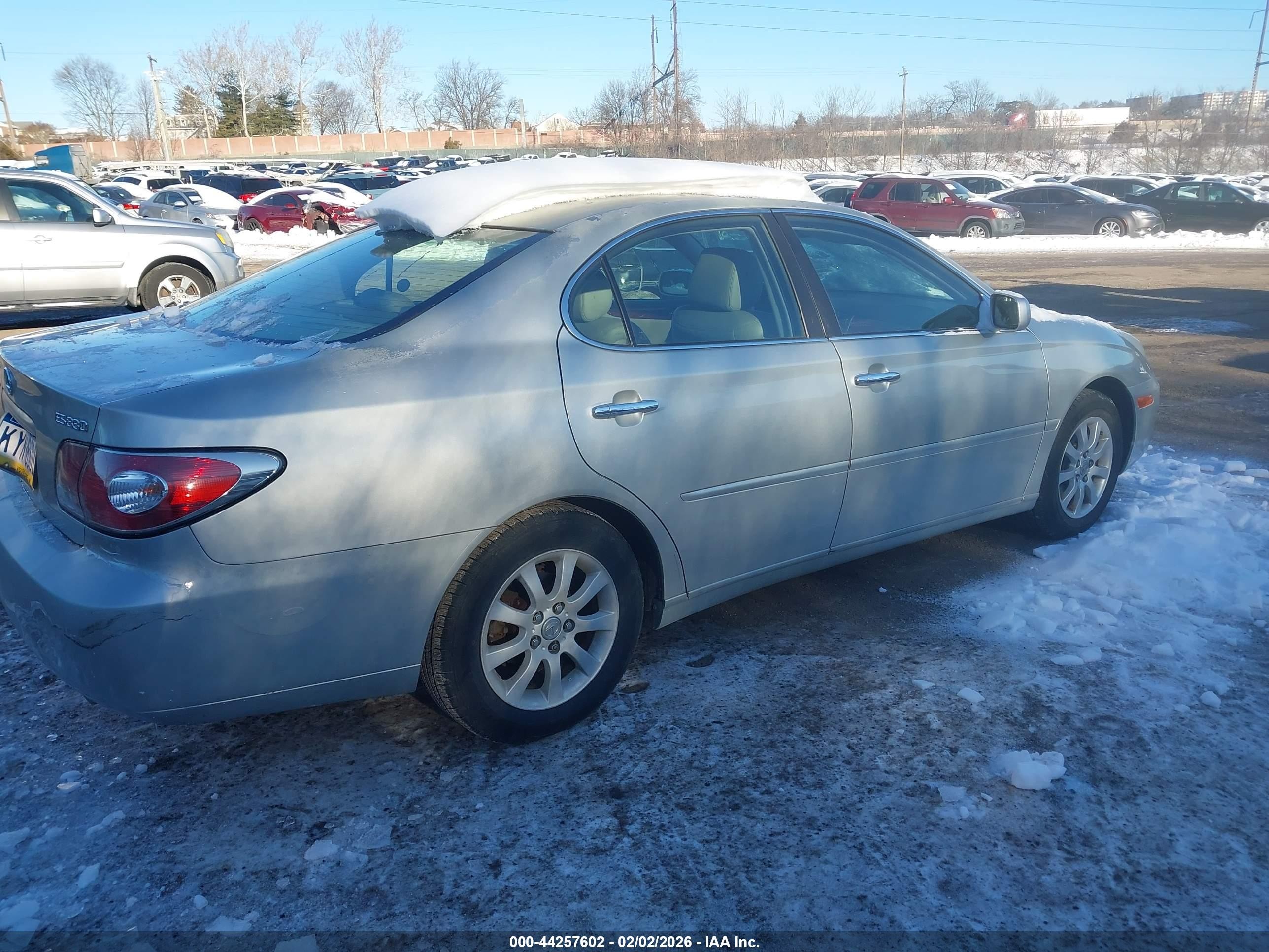 2004 Lexus Es 330   Silver vin: JTHBA30G945032828