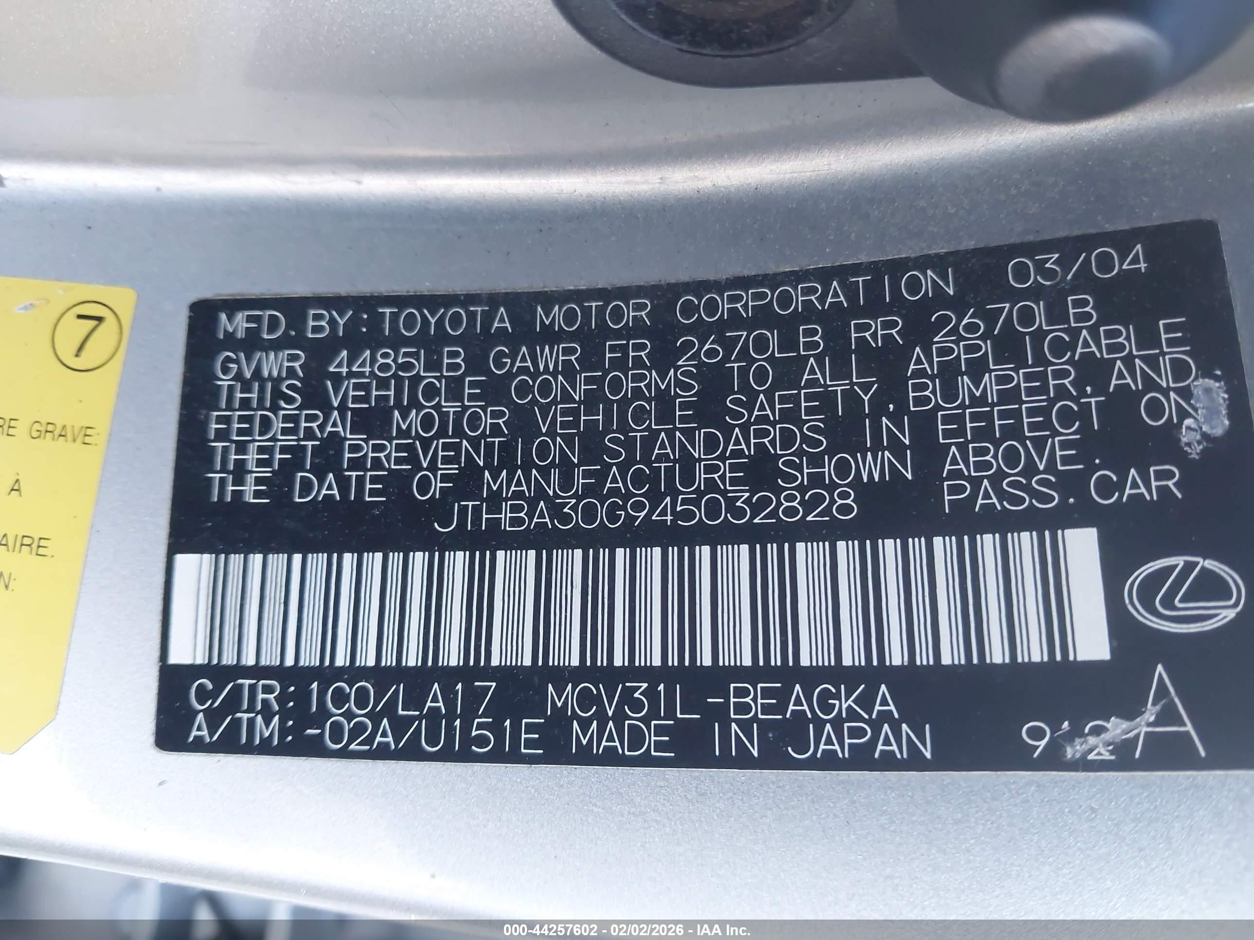 2004 Lexus Es 330   Silver vin: JTHBA30G945032828