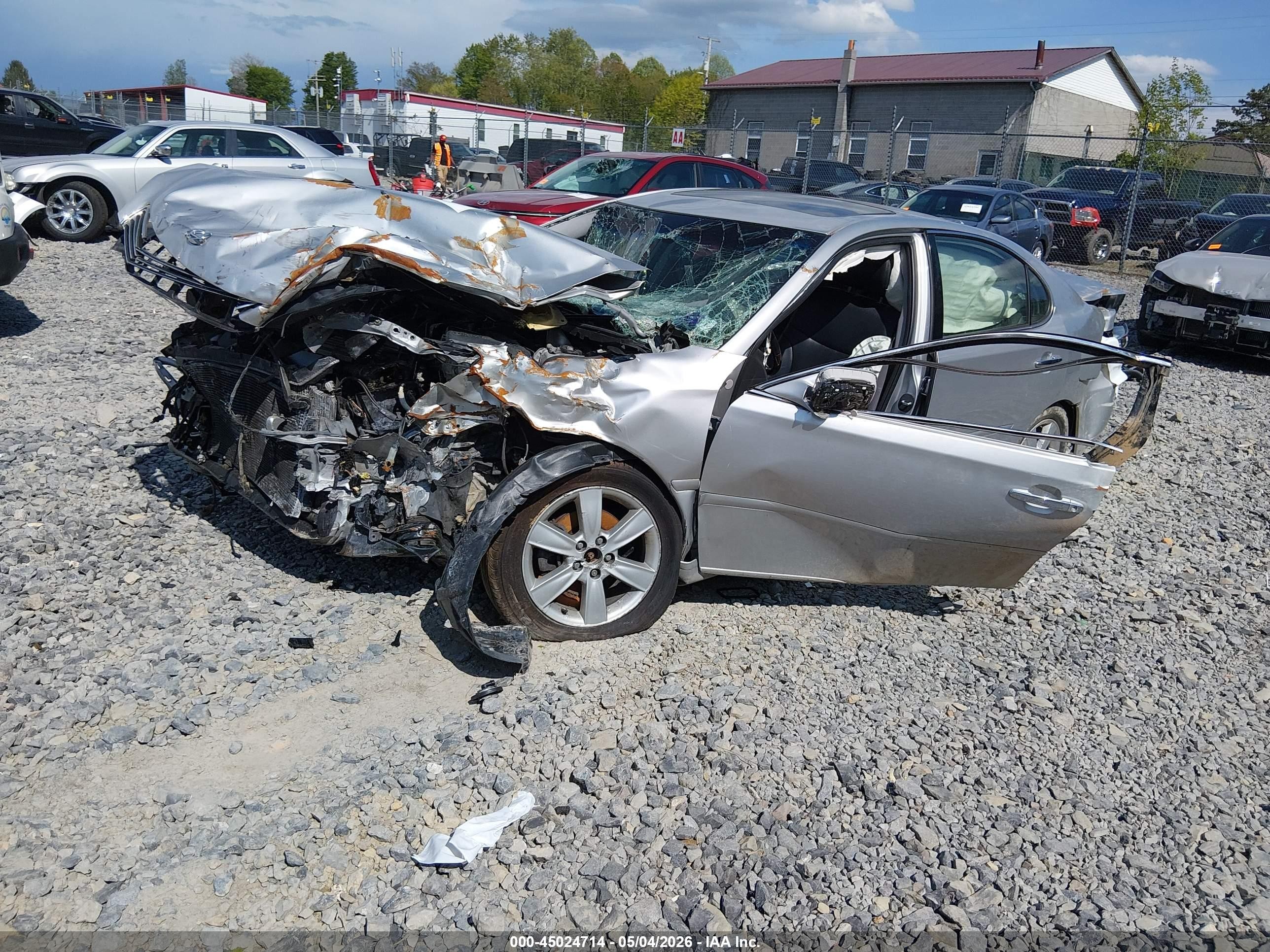 2005 Lexus Es 330   Silver vin: JTHBA30G955121364