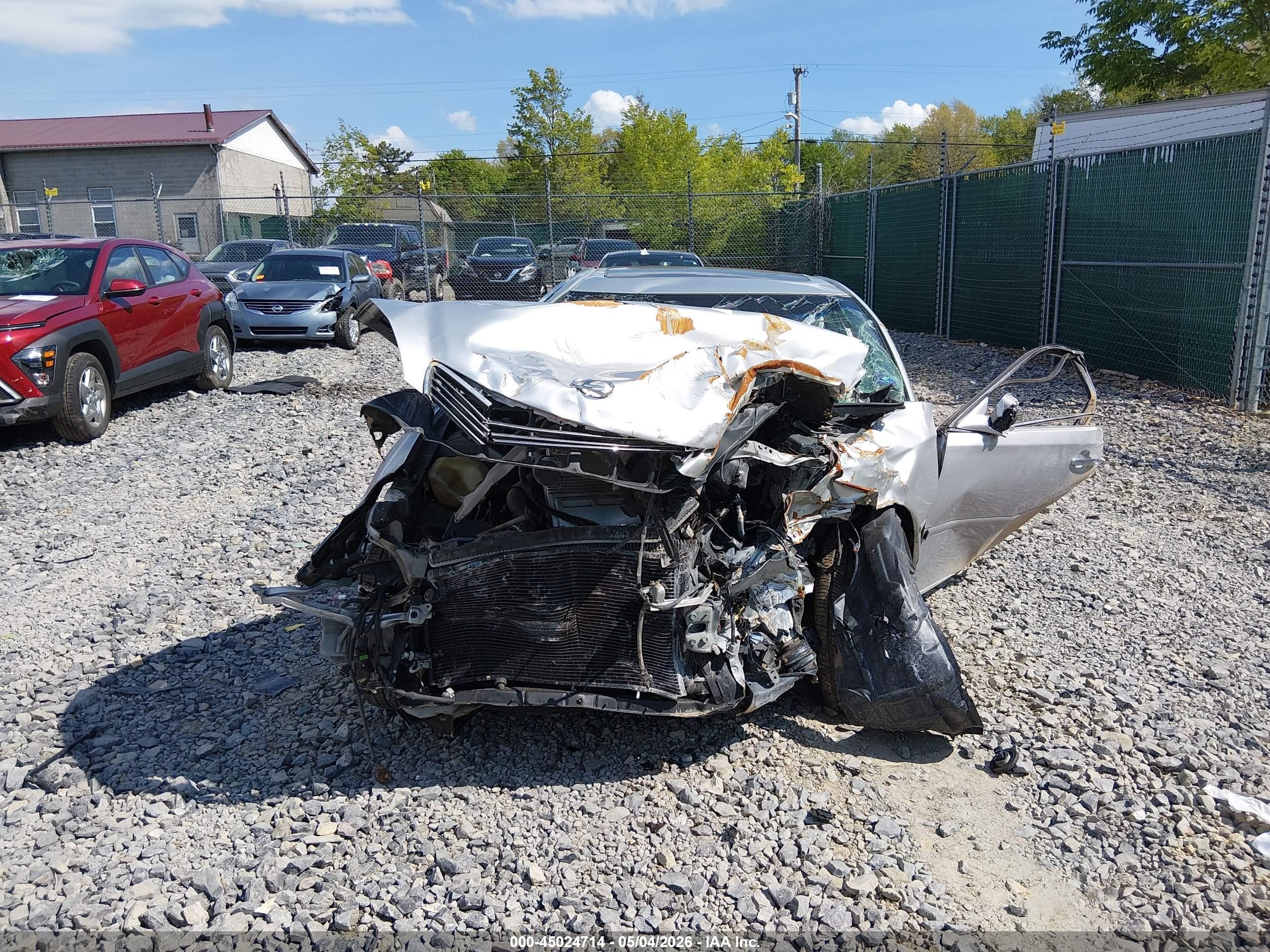 2005 Lexus Es 330   Silver vin: JTHBA30G955121364