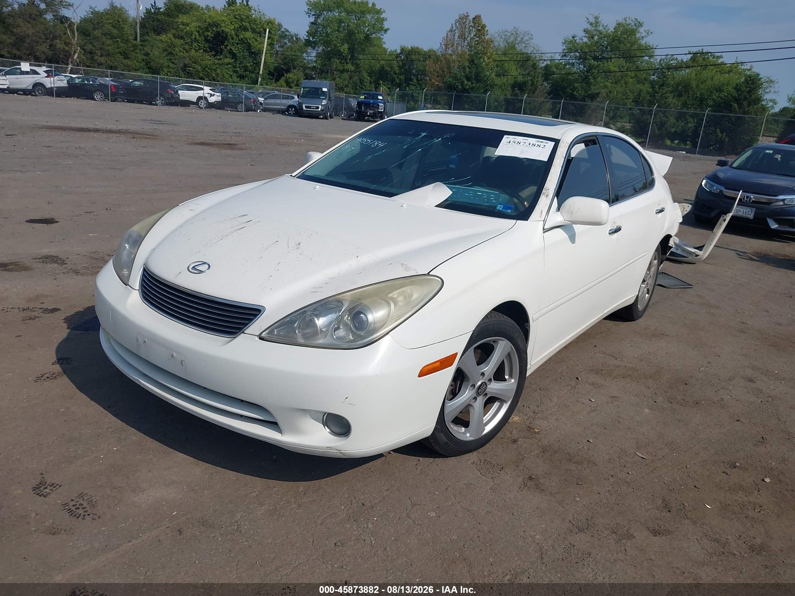 2005 Lexus Es 330   White vin: JTHBA30G955126970