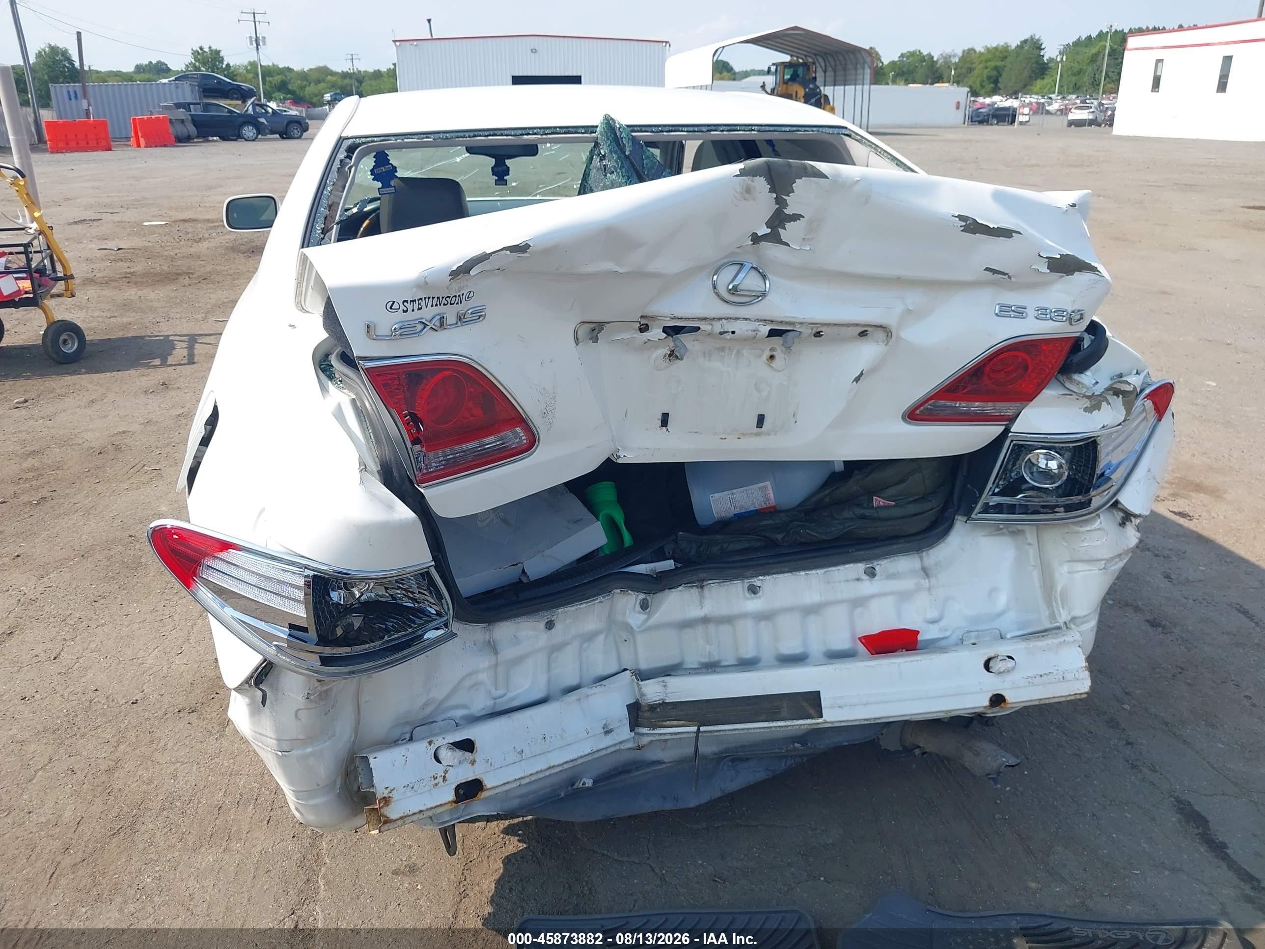 2005 Lexus Es 330   White vin: JTHBA30G955126970