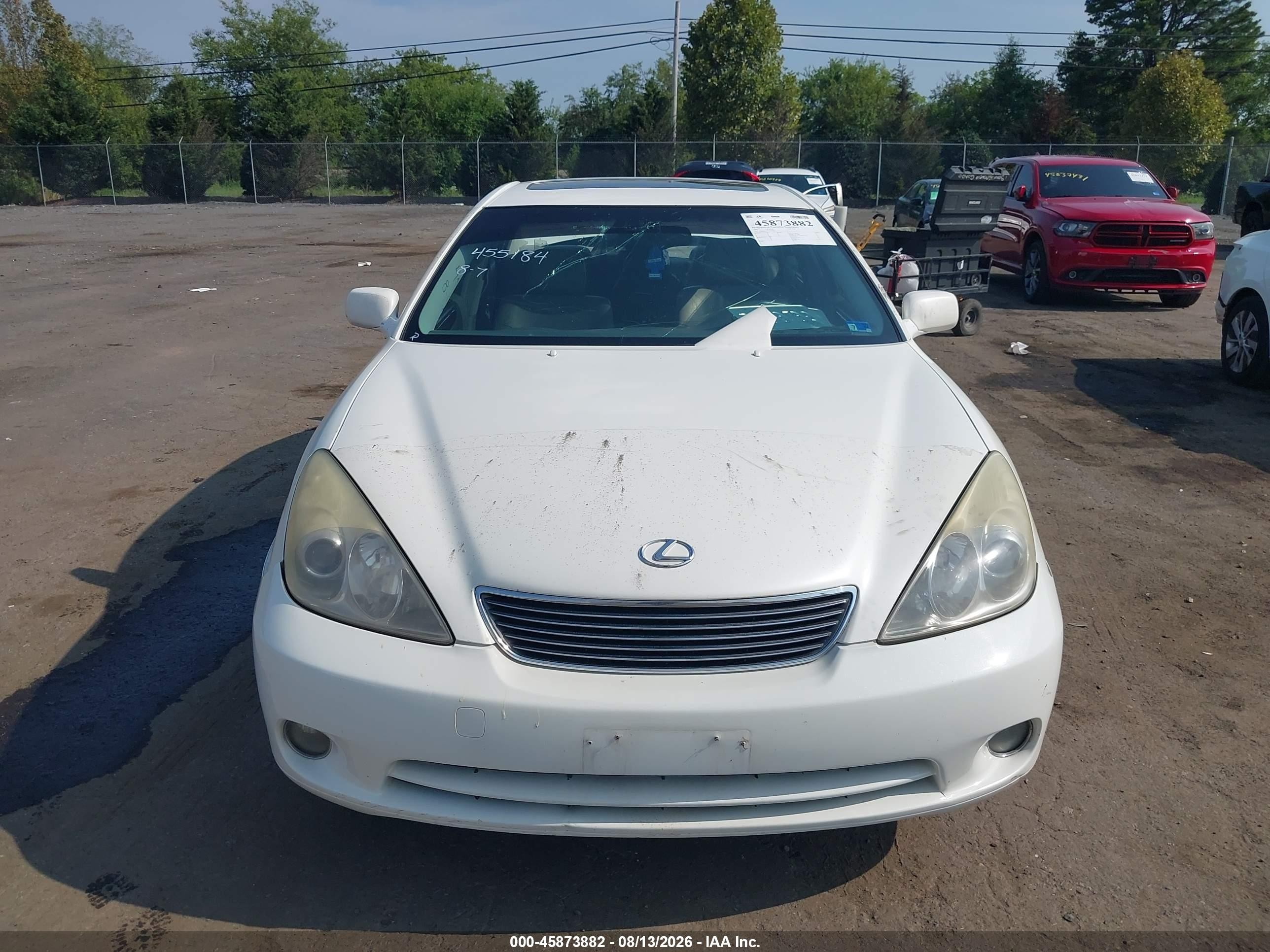 2005 Lexus Es 330   White vin: JTHBA30G955126970