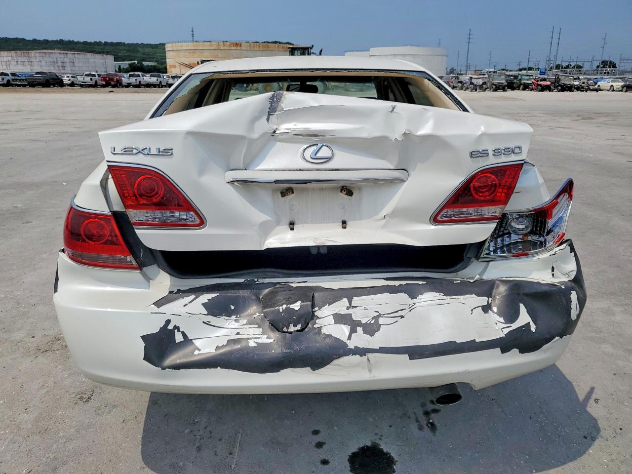 2005 Lexus Es 330 White vin: JTHBA30G955141534