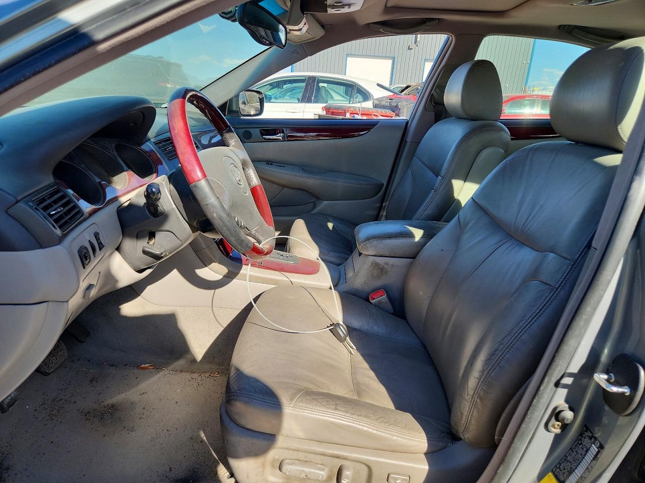 2004 Lexus Es 330 Base Silver vin: JTHBA30GX40010771