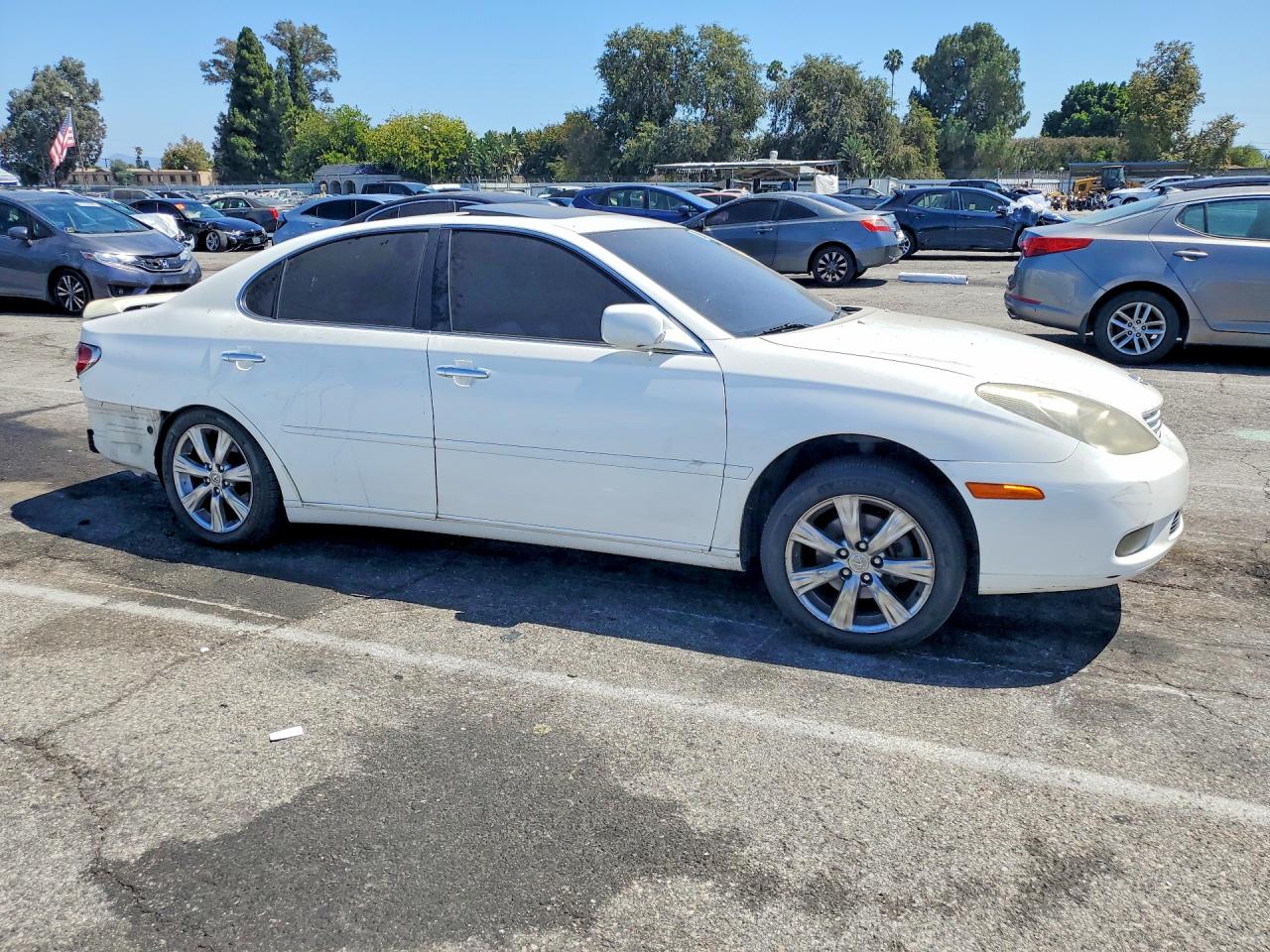 2004 Lexus Es 330 White vin: JTHBA30GX40014562