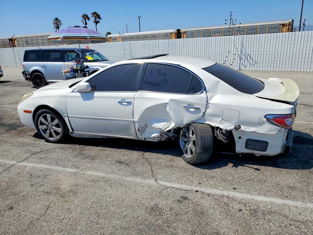 2004 Lexus Es 330 White vin: JTHBA30GX40014562