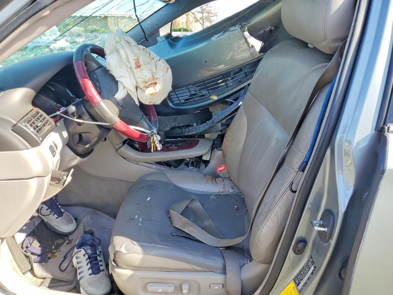 2004 Lexus Es 330 Green vin: JTHBA30GX40018577