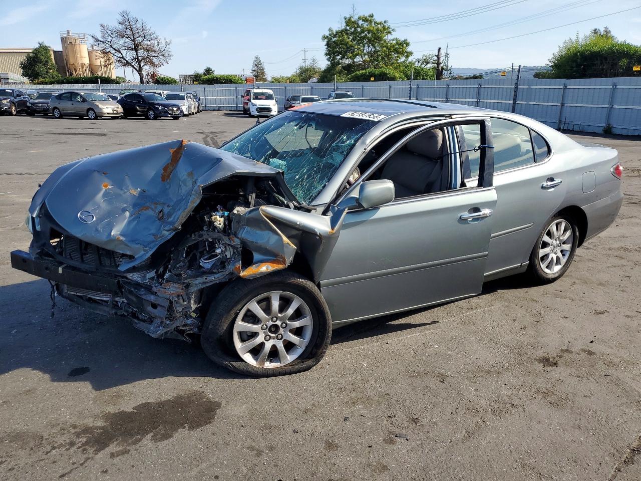 2004 Lexus Es 330 Green vin: JTHBA30GX40018577