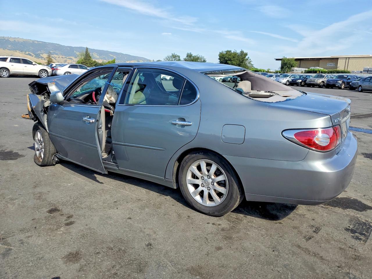 2004 Lexus Es 330 Green vin: JTHBA30GX40018577