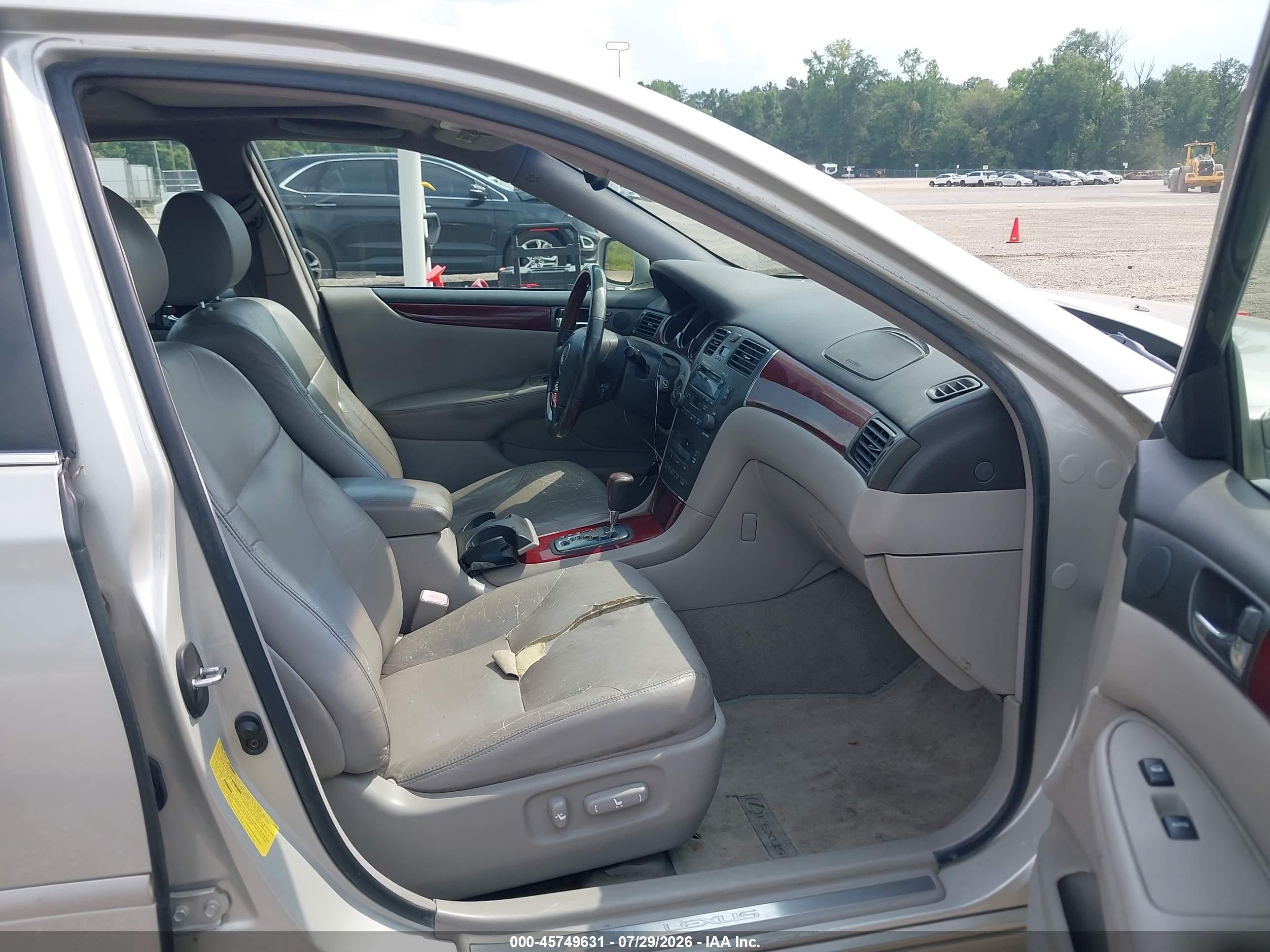 2004 Lexus Es 330   Silver vin: JTHBA30GX45023815