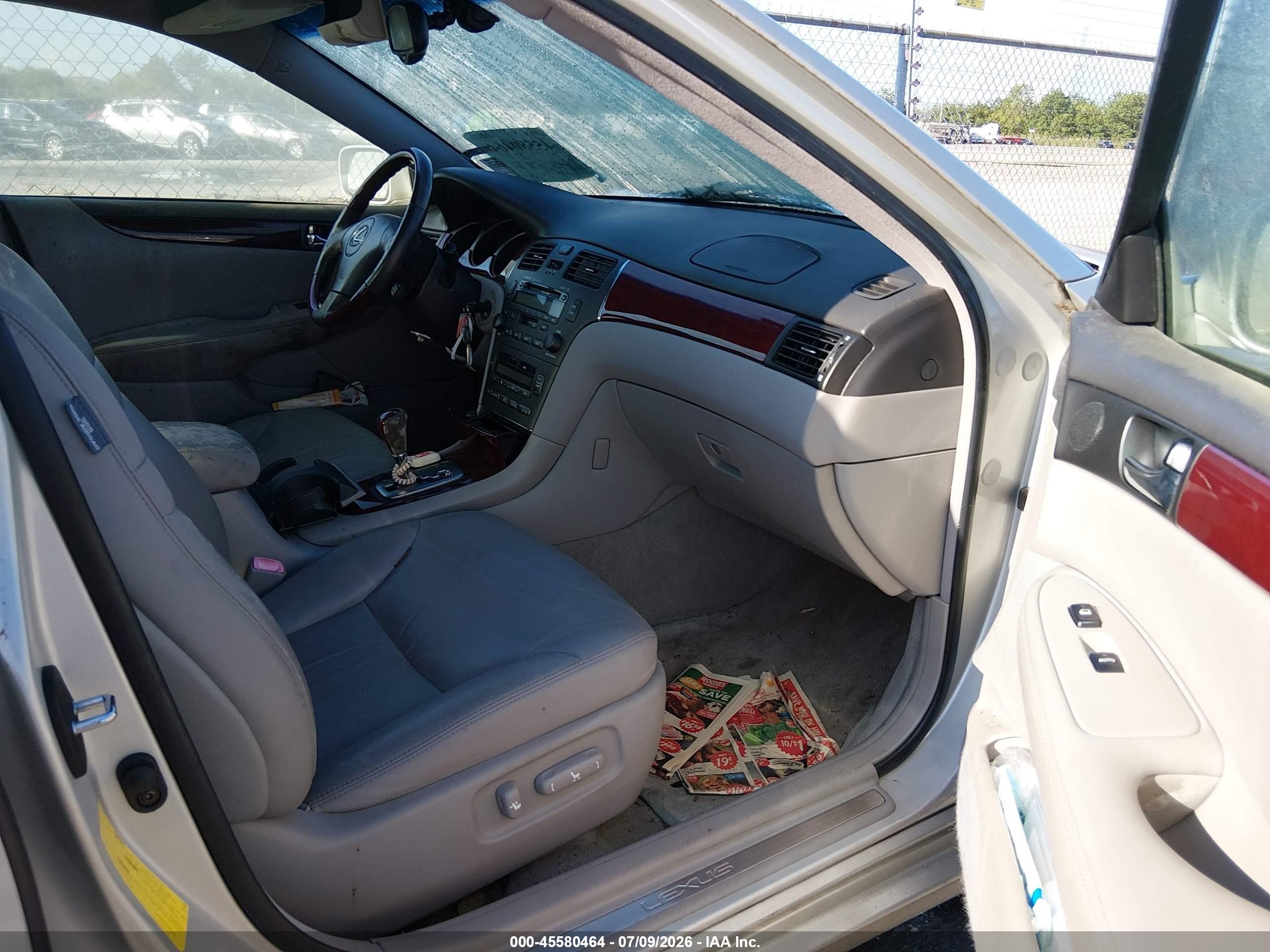 2004 Lexus Es 330   Tan vin: JTHBA30GX45025077