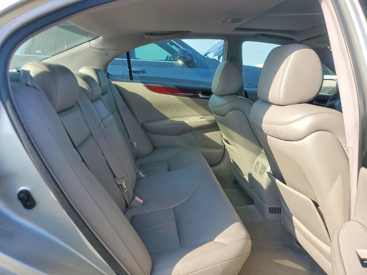 2004 Lexus Es 330 Серебряный vin: JTHBA30GX45030456