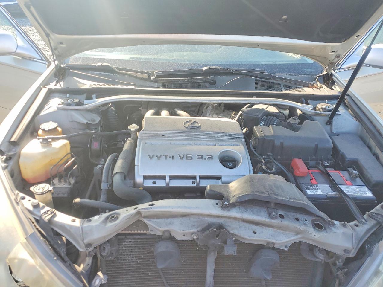 2004 Lexus Es 330 Серебряный vin: JTHBA30GX45030456
