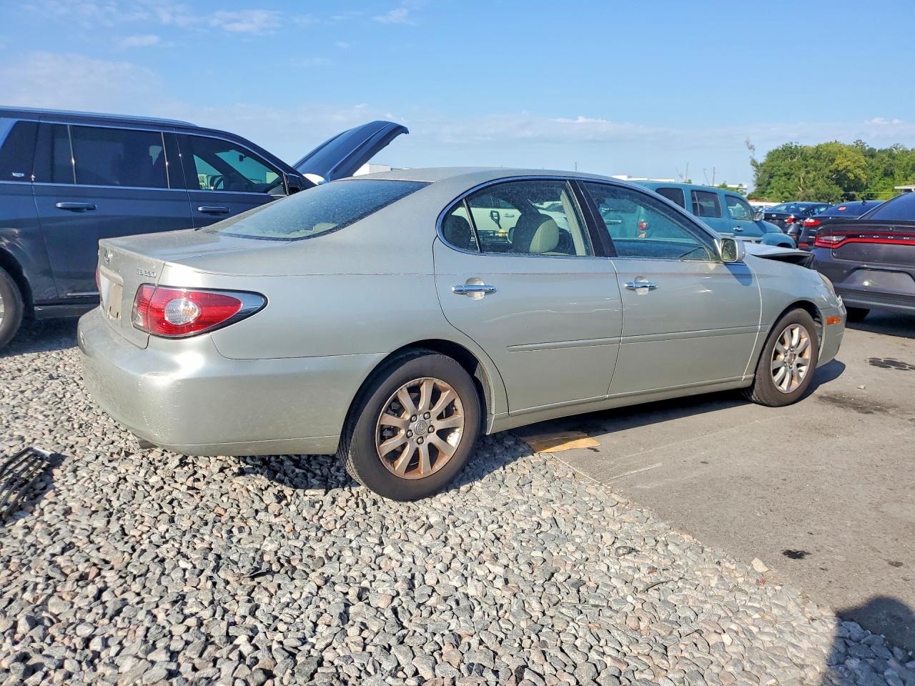2004 Lexus Es 330 Серебряный vin: JTHBA30GX45030456