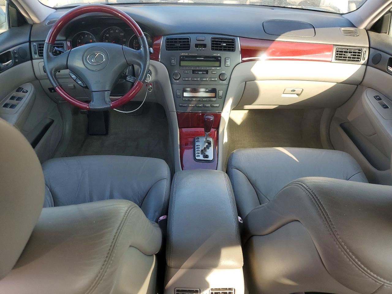 2004 Lexus Es 330 Серебряный vin: JTHBA30GX45030456
