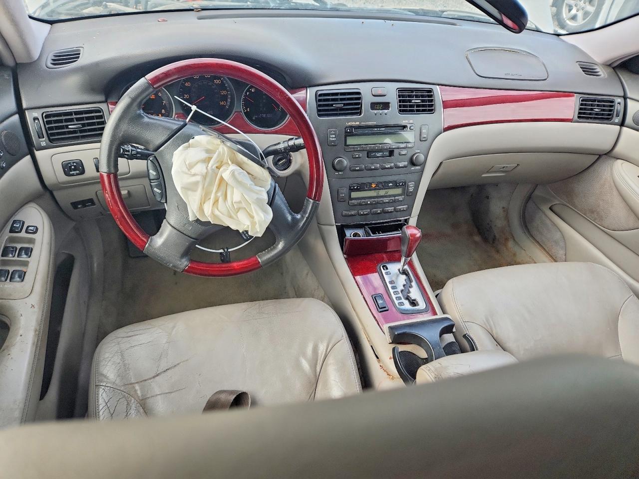 2004 Lexus Es 330 Gold vin: JTHBA30GX45043045