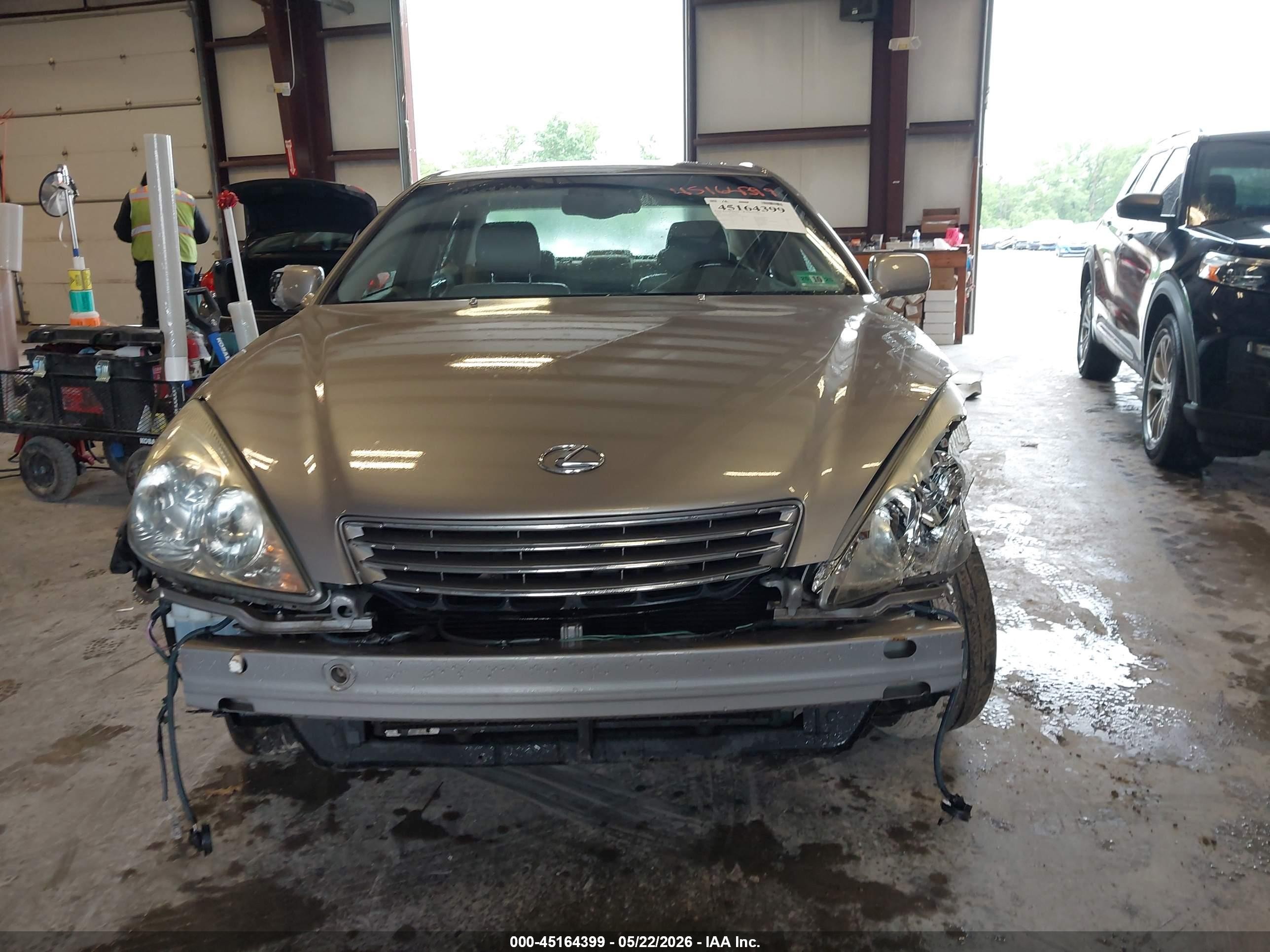 2004 Lexus Es 330 Серебряный vin: JTHBA30GX45047175