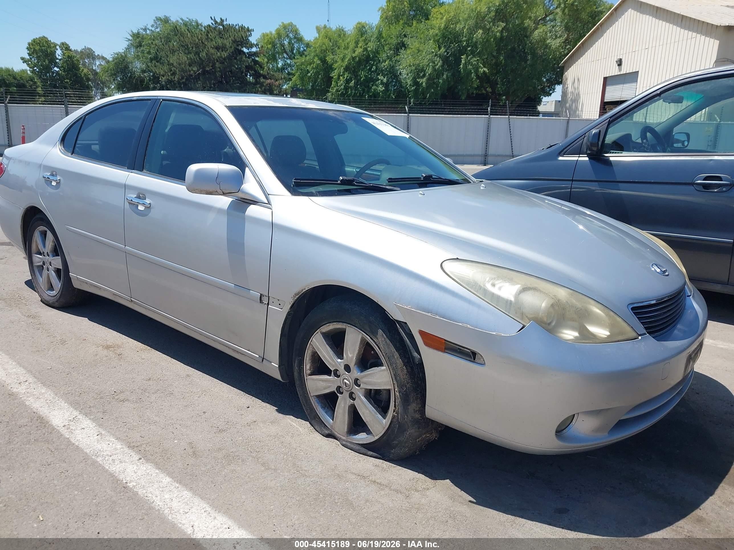 JTHBA30GX55074829