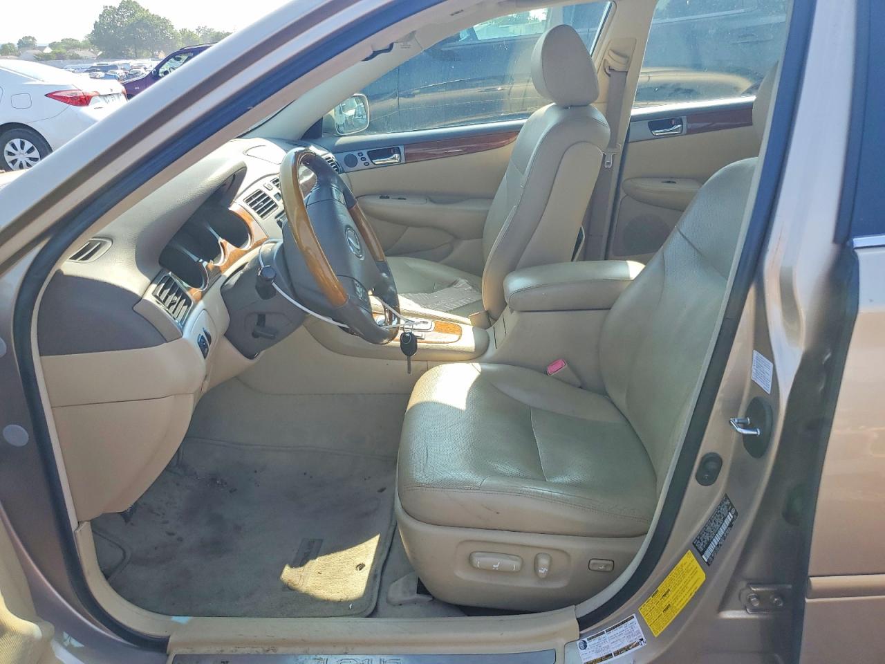 2005 Lexus Es 330 Tan vin: JTHBA30GX55089363