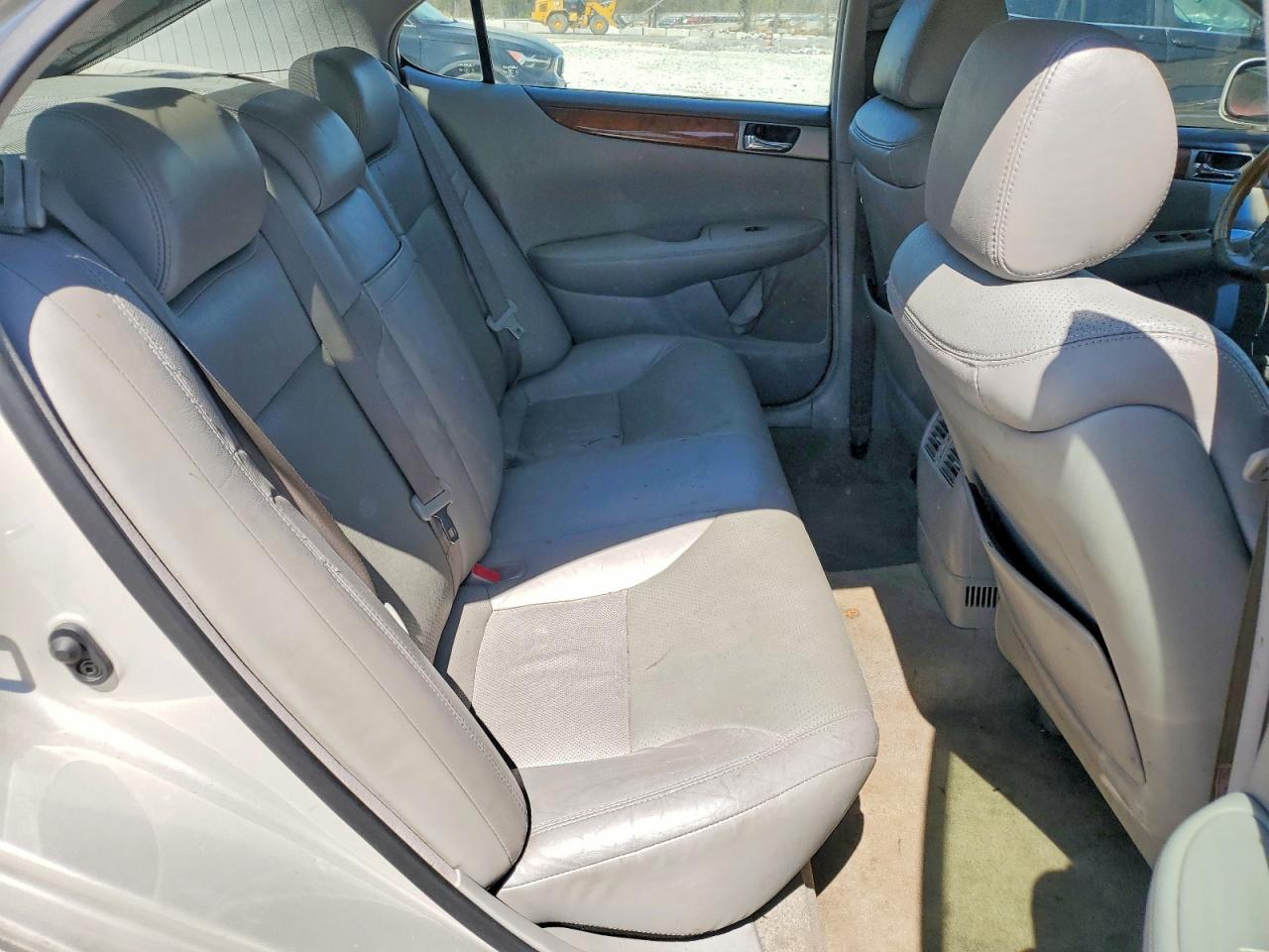 2005 Lexus Es 330 Base Silver vin: JTHBA30GX55091193