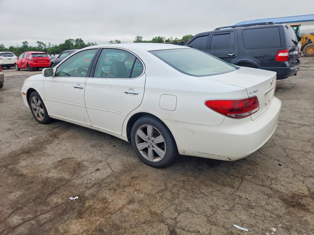 2005 Lexus Es 330 White vin: JTHBA30GX55120109