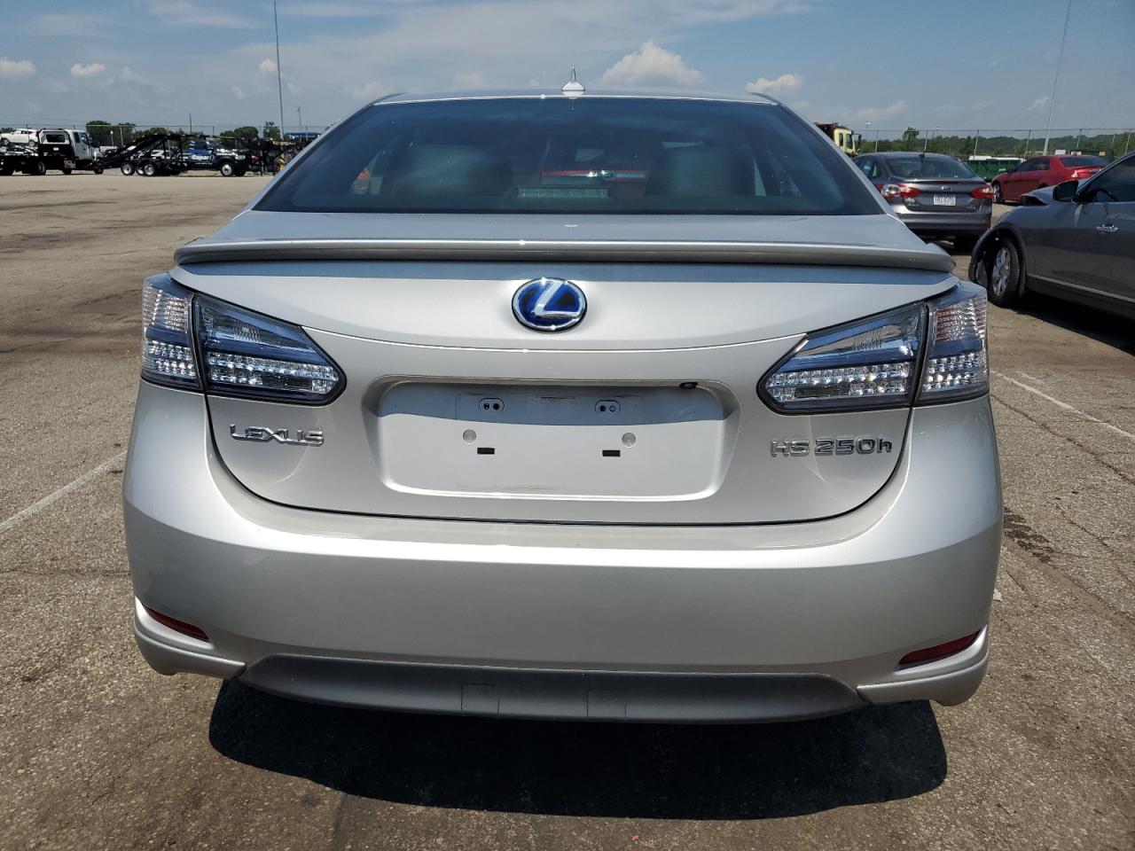 2010 Lexus Hs 250h Silver vin: JTHBB1BA2A2001346