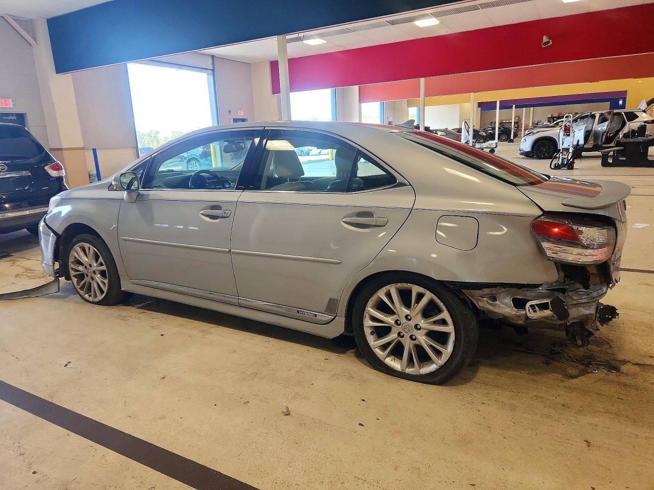 2010 Lexus Hs 250h Silver vin: JTHBB1BA3A2026109