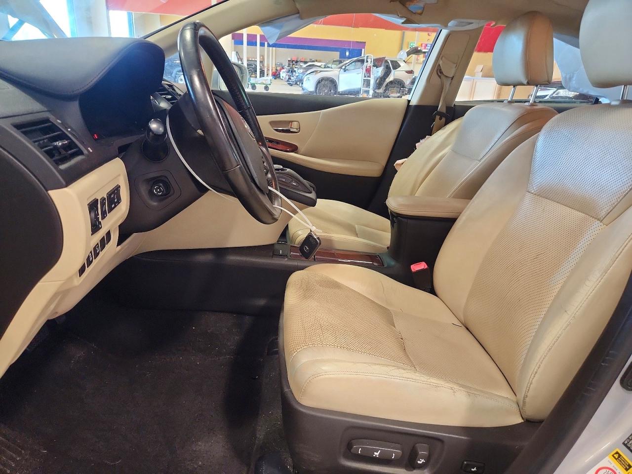 2010 Lexus Hs 250h Silver vin: JTHBB1BA3A2026109