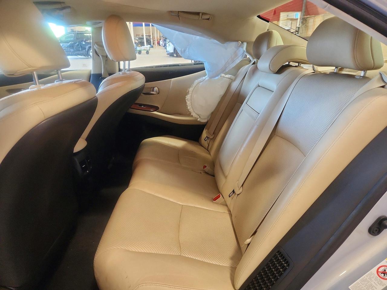 2010 Lexus Hs 250h Silver vin: JTHBB1BA3A2026109