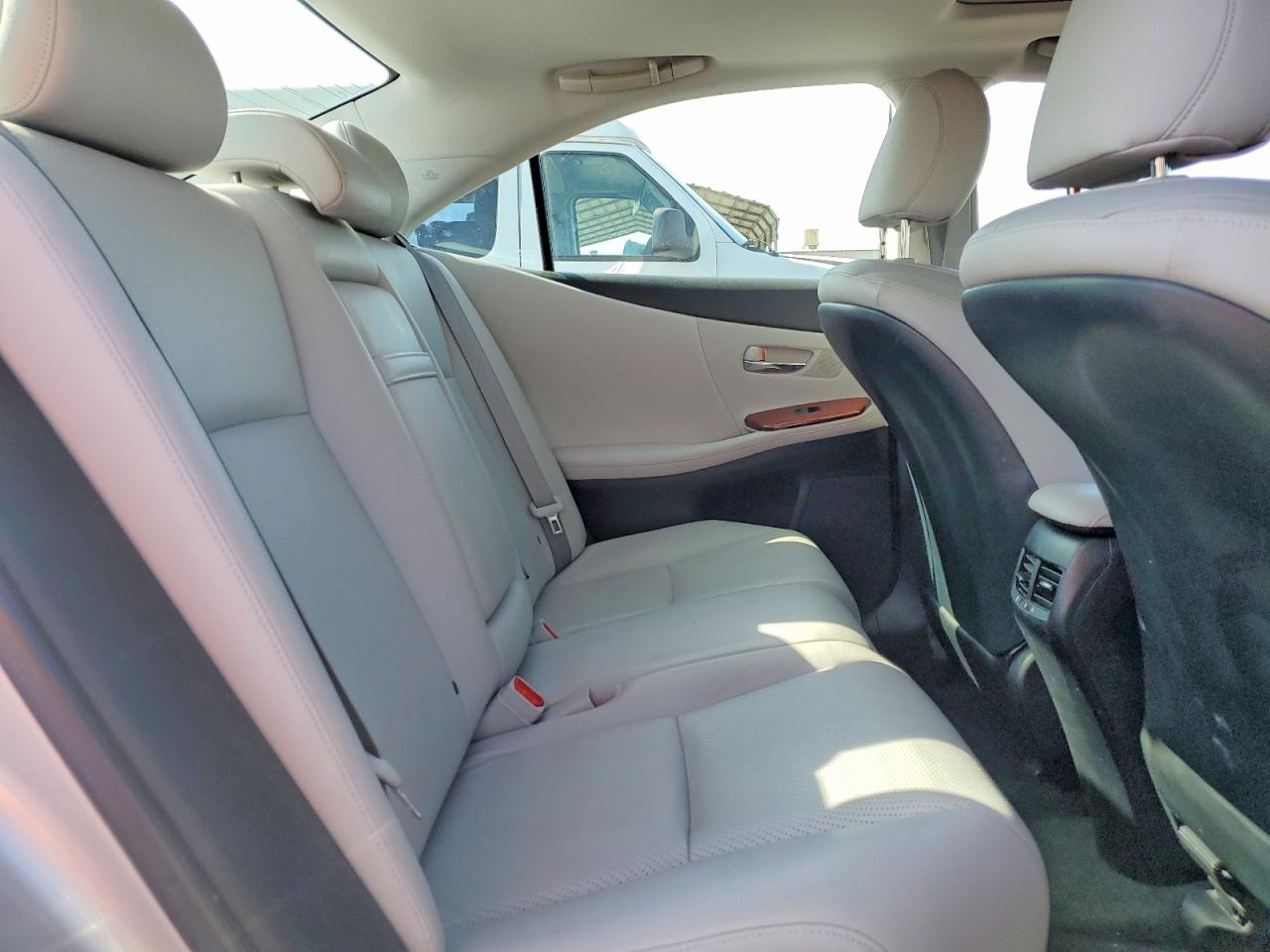 2010 Lexus Hs 250h Silver vin: JTHBB1BA5A2003852